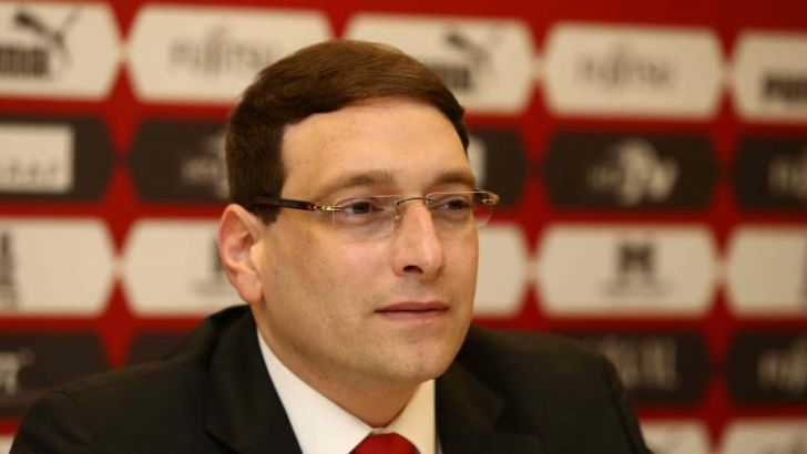 אמיר כבירי. החובות החלו עוד לפני תקופתו