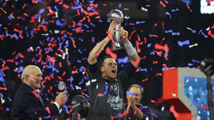 בריידי חוגג