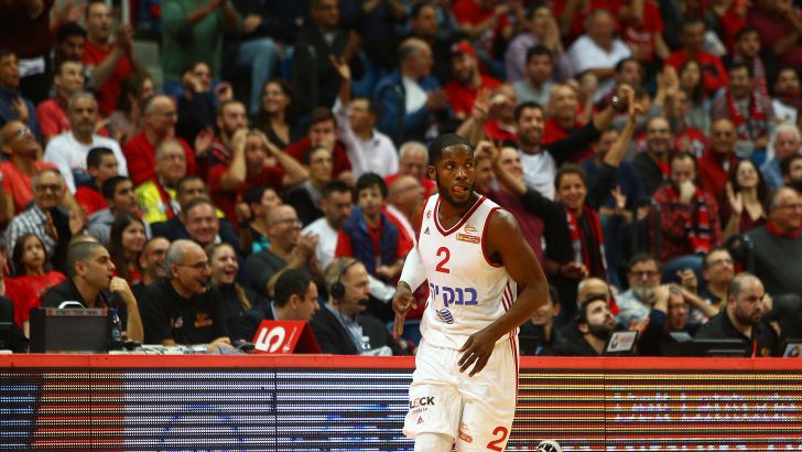 דייסון. המוביל בכוחות באדומים