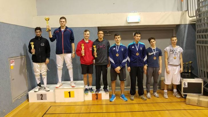 המנצחים על הפודיום