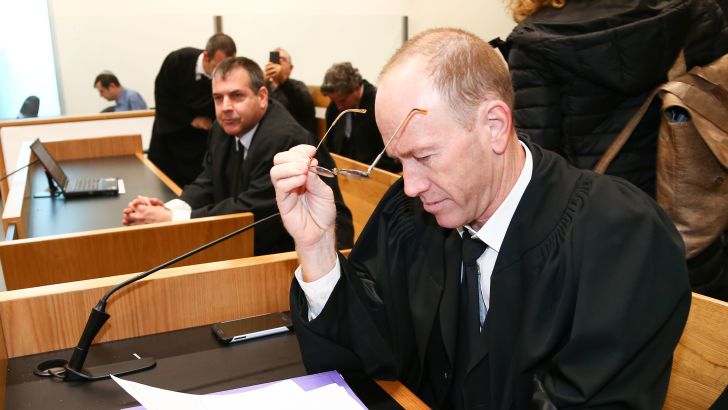 הנאמנים עושים את עבודתם נאמנה