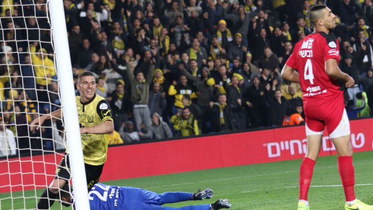 ורד חוגג ליד שחקני רעננה ההמומים