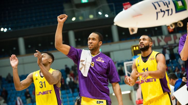 חגגו בזכות שמיר וההברקות