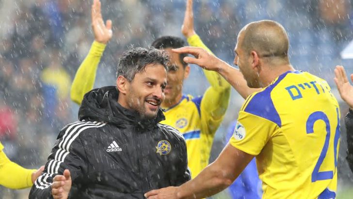 יצחקי ובן חיים. הכובש והמצטיין במשחק בתמונה משותפת