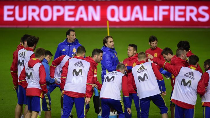 לופטגי והשחקנים באימון. יש להם נקודות תורפה