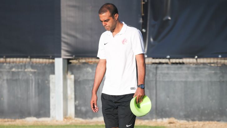 לפחות יקבל חיזוק לקווים