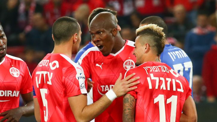 מדגדגדת את הצמרת באירופה