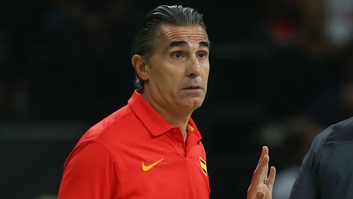 סקאריולו. הכסף שיחק תפקיד