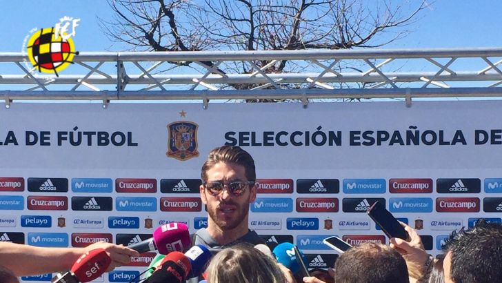 סרחיו ראמוס מגיע למחנה הנבחרת