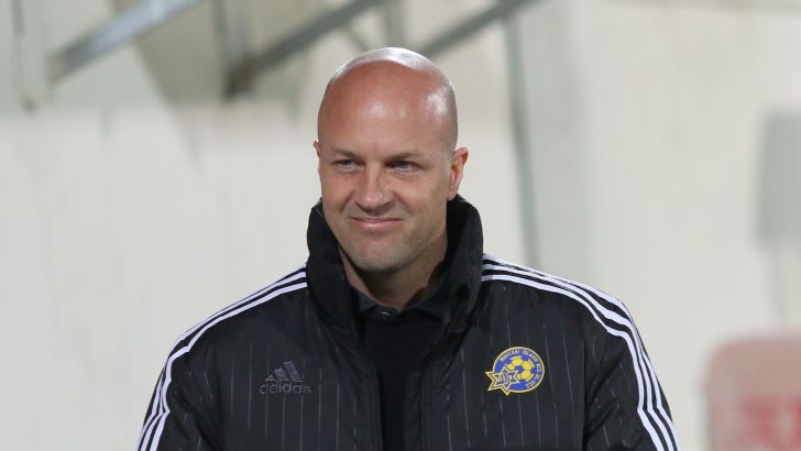 פגע בהרכב מנצח