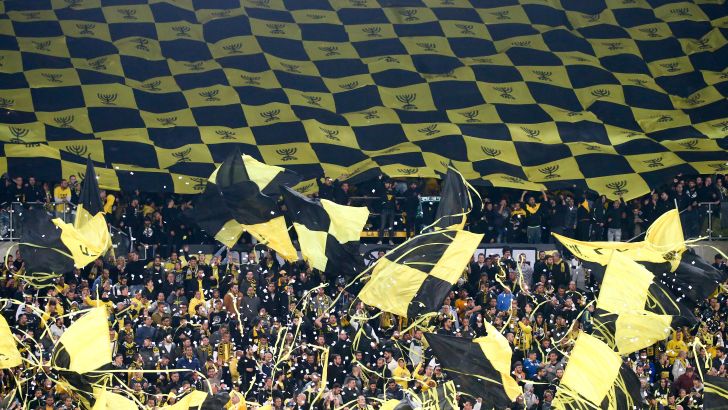 רוב הקהל הירושלמי בטדי בא לעודד