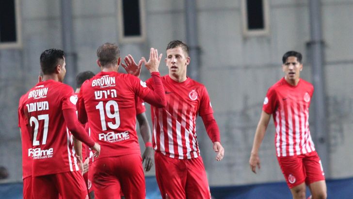 רייכרט. חוזר בדיוק בזמן