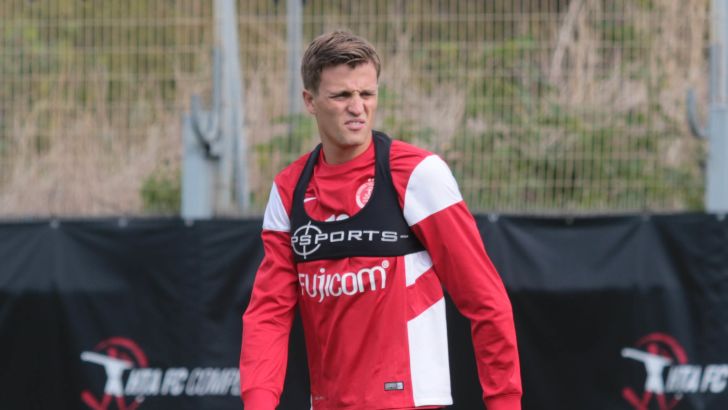 שוינפלד. עדיין מחכה להצעות מהצמרת