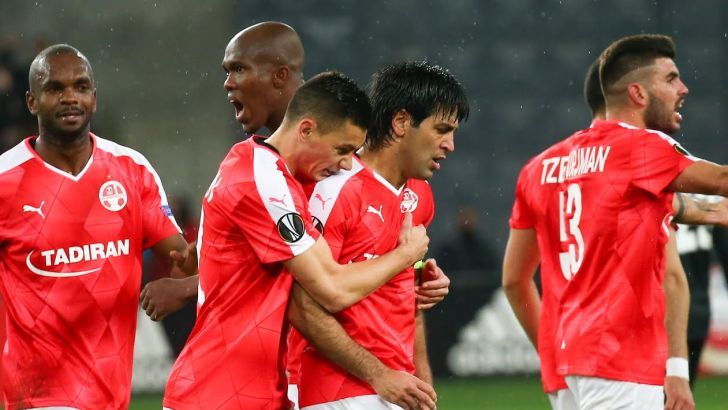 שחקני הפועל בש