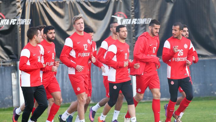 שחקני הפועל תא