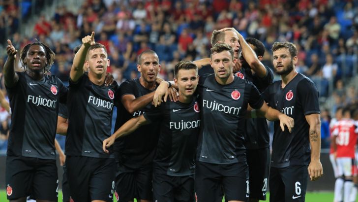 שחקני הפועל תא רבים על מקום בסירות ההצלה