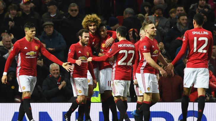 שחקני מנצ'סטר יונייטד חוגגים