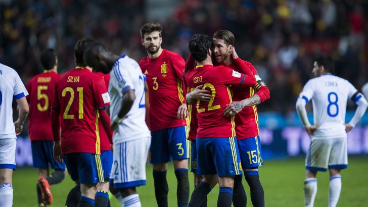 שחקני ספרד חוגגים