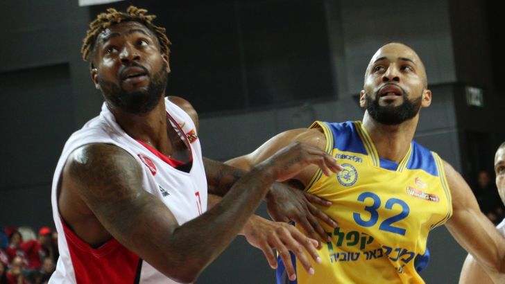 ריצ'רד האוואל (משמאל)