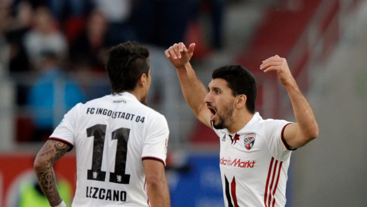 אלמוג כהן חוגג