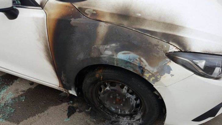 הרכב השרוף. צילום: דוברות מכבי אש באר שבע