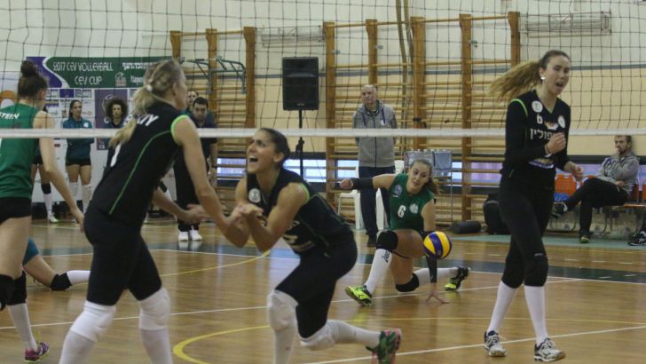 שחקניות הפועל כפר סבא