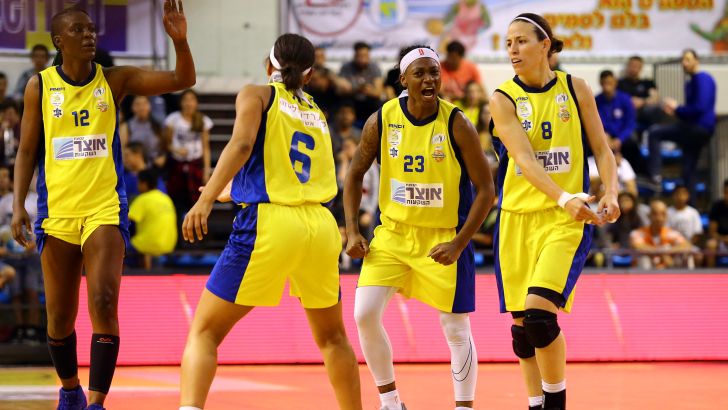 שחקניות מכבי אשדוד