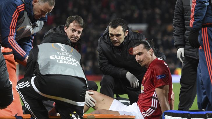 זלאטן איברהימוביץ' מקבל טיפול