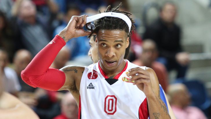 אדריאן בנקס