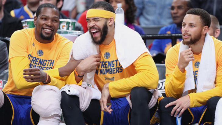 גולדן סטייט מחייכת