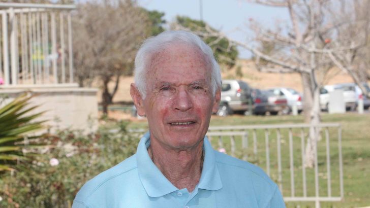 אמציה לבקוביץ'