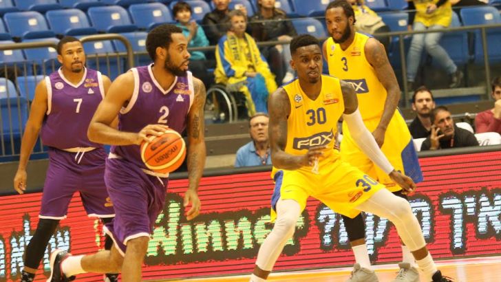 קווינסי מילר מול דרווין קיצ'ן