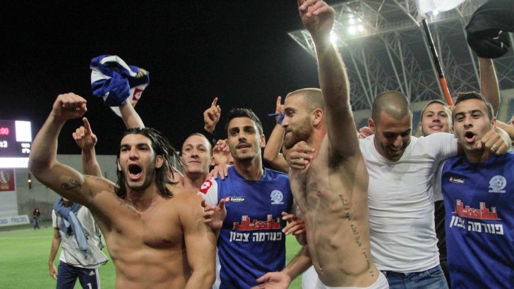 מכבי פתח תקווה חוגגת הישארות