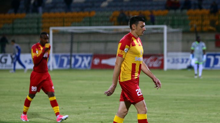 מיקי סירושטיין