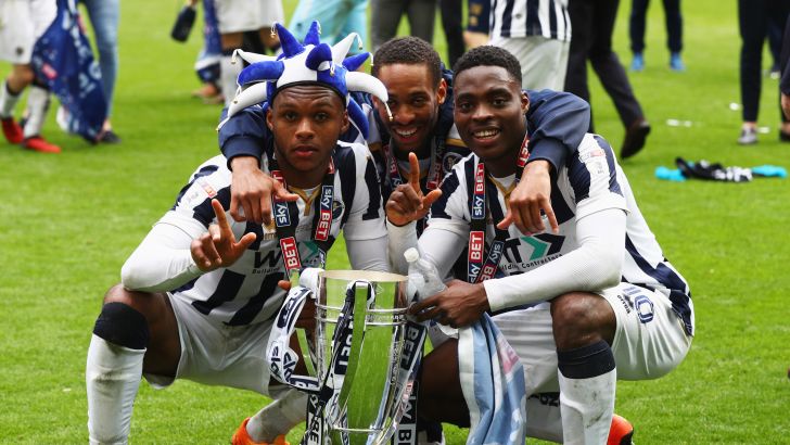 שחקני מילוול חוגגים