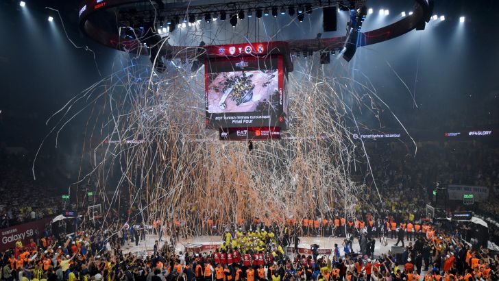 פנרבחצ'ה חוגגת