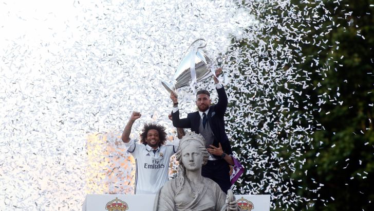 סרחיו ראמוס עם מרסלו בכיכר סיבלס