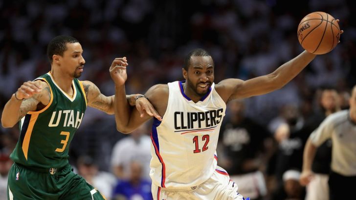 לוק אישאר מ'בה א מוטה מול ג'ורג' היל