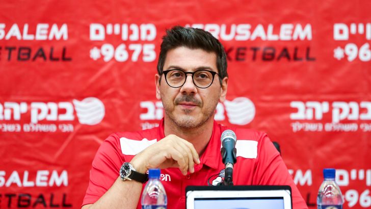 פוטיס קציקאריס