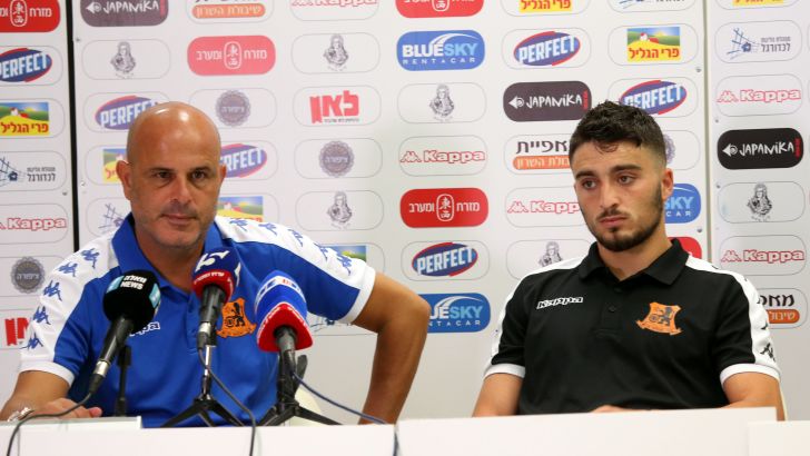 יוסי אבוקסיס עם סתיו פיניש