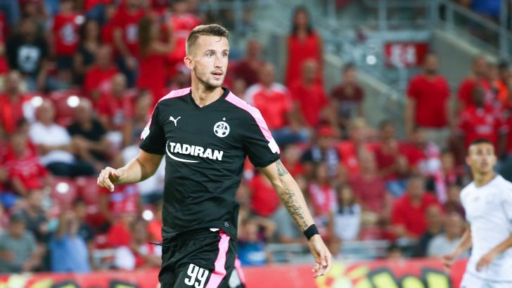 תומאש פקהארט