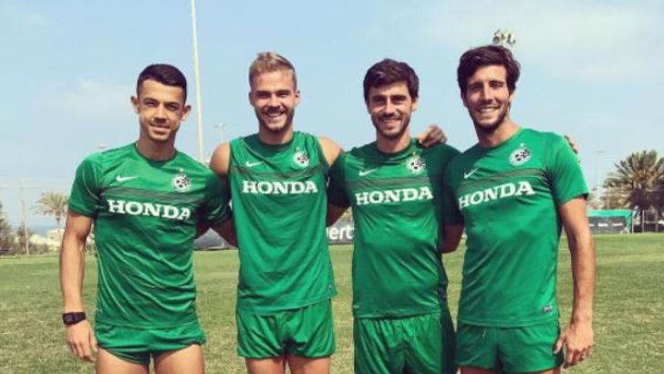 איולפסון, אזמי, ואליינטה ו-ואצק