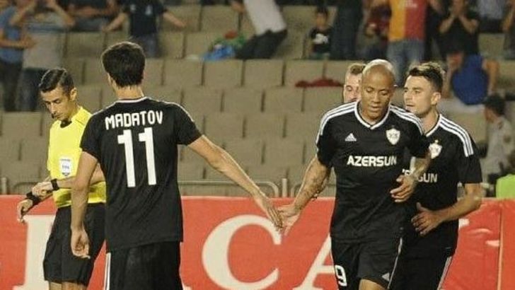 דינו אנדלובו וקרבאח חוגגים