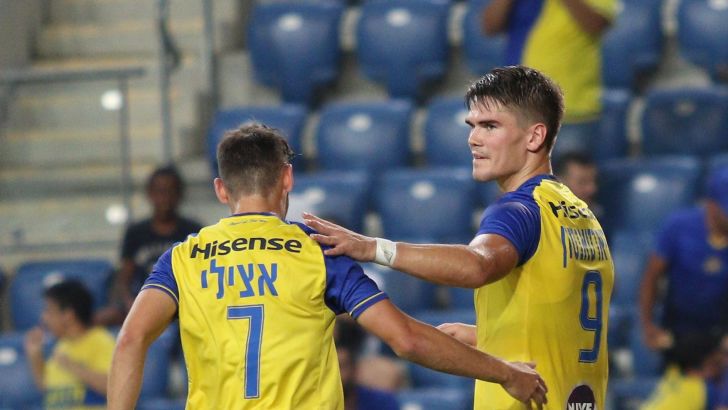 קיארטנסון חוגג