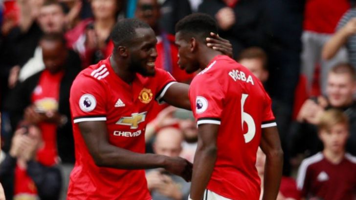 פול פוגבה עם רומלו לוקאקו