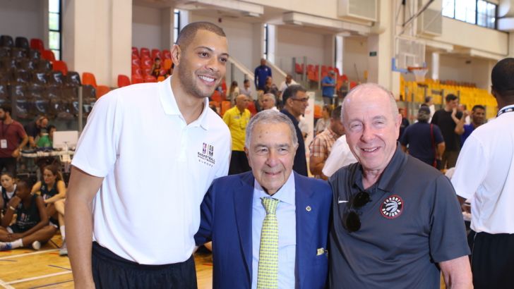 אנתוני פארקר עם שמעון מזרחי