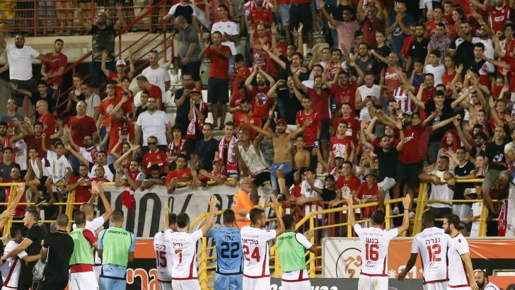 הפועל ת"א חוגגת