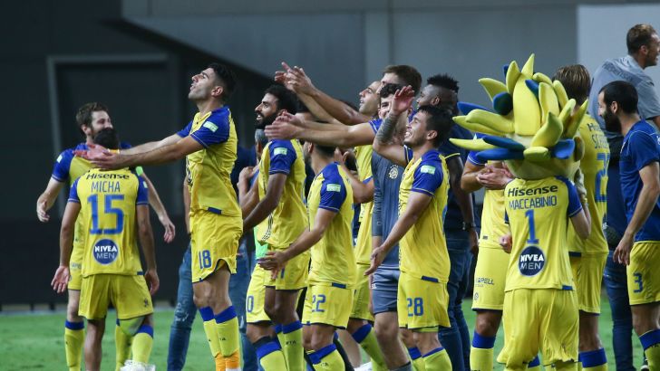 מכבי ת"א חוגגת