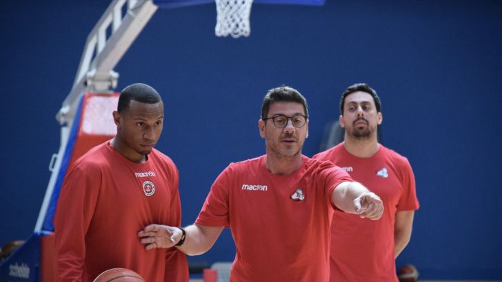 ג'רלס קציקאריס