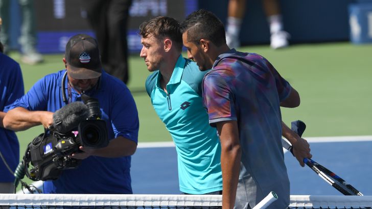 ניק קיריוס עם ג'ון מלמן